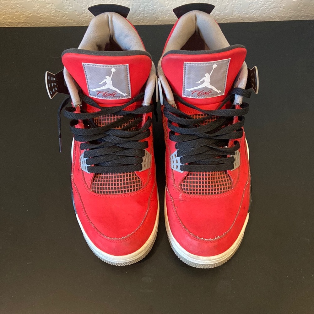 Toro bravo red jordan retro 4